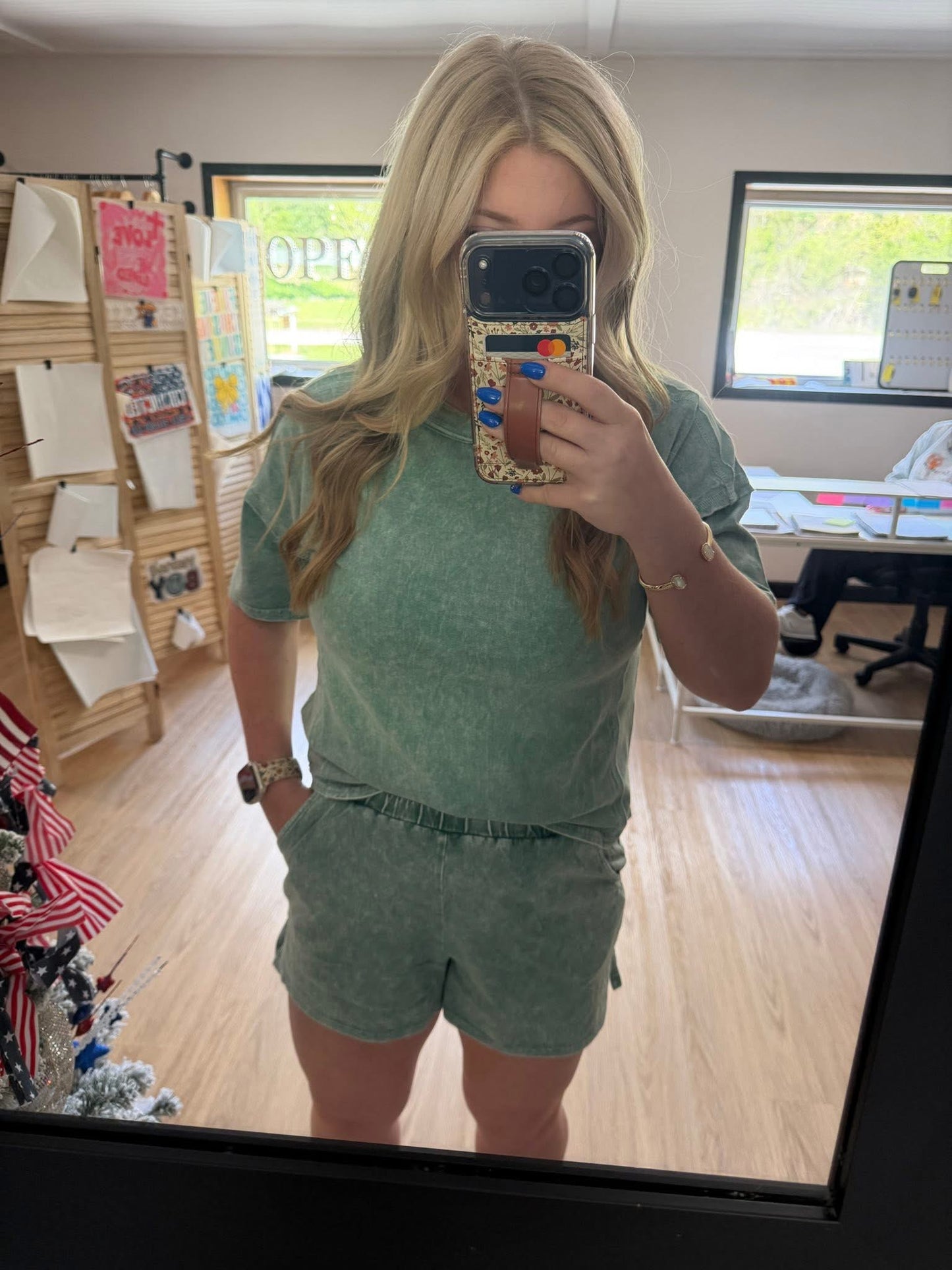 Halo Snow Washed Short Sleeve Tee Shorts Set