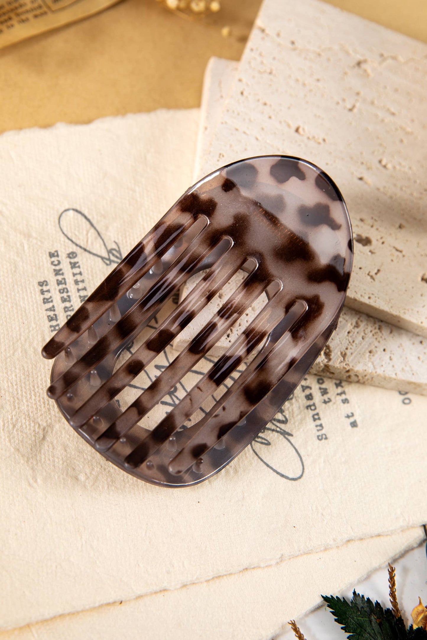 Fashion Western Leopard Print Acrylic Oval Hair Claw Clip