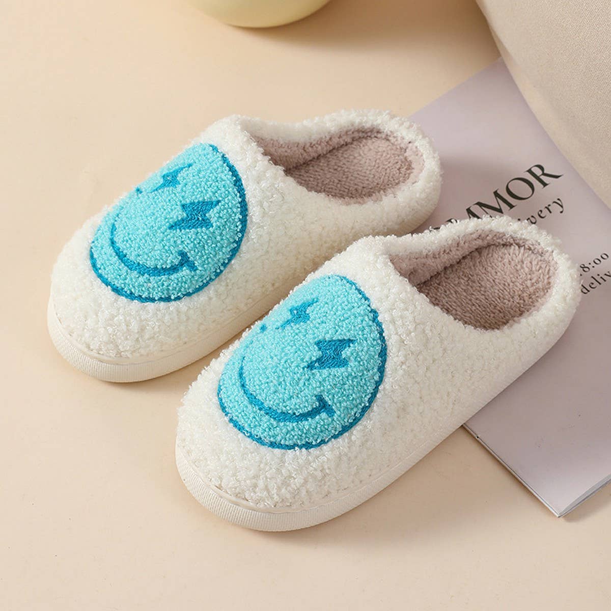 HAPPY BOLT MEMORY FOAM COWBOY SMILE FACE SLIPPERS_CWSHS0264