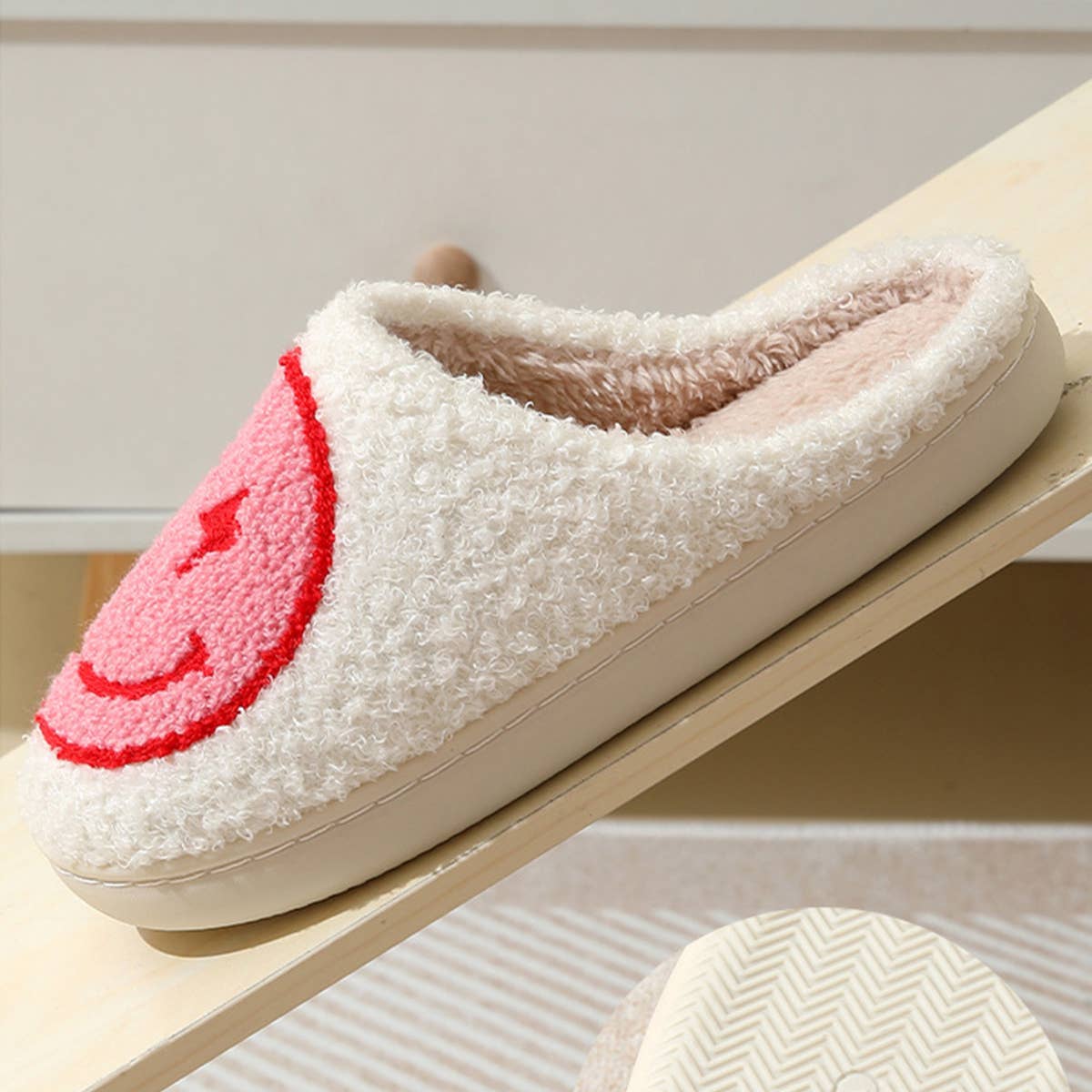 HAPPY BOLT MEMORY FOAM COWBOY SMILE FACE SLIPPERS_CWSHS0264