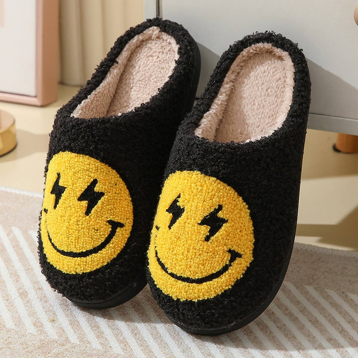 HAPPY BOLT MEMORY FOAM COWBOY SMILE FACE SLIPPERS_CWSHS0264